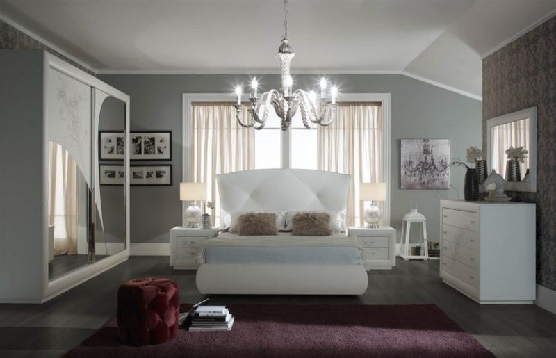 Camera matrimoniale con decori completa