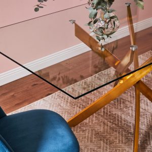 Sedia Claire in velluto blu e gambe oro