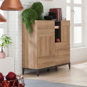 Madia alta con tre ante e un vano con due ripiani in vetro