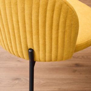 shelly_senape5 Sedia Shelly in Tessuto Senape con Gambe Nere